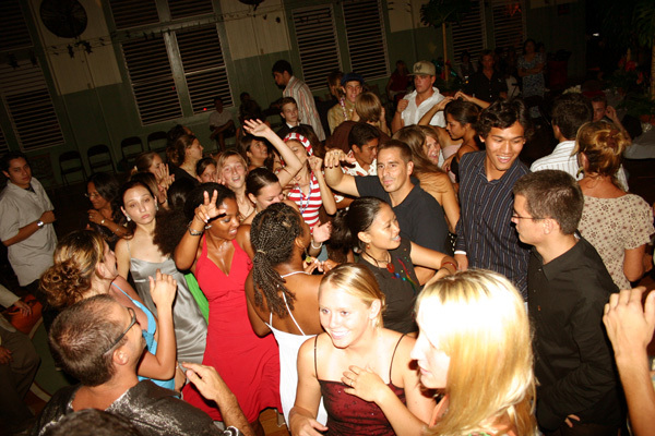 dancing2